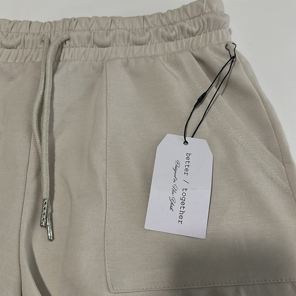 NWT Better Together Beige Women's Lounge Shorts Size M - Picture 3 of 8